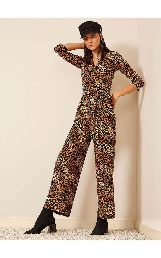 stivaletti-in-saldo-tutina-animalier