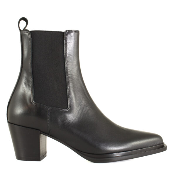 Nero